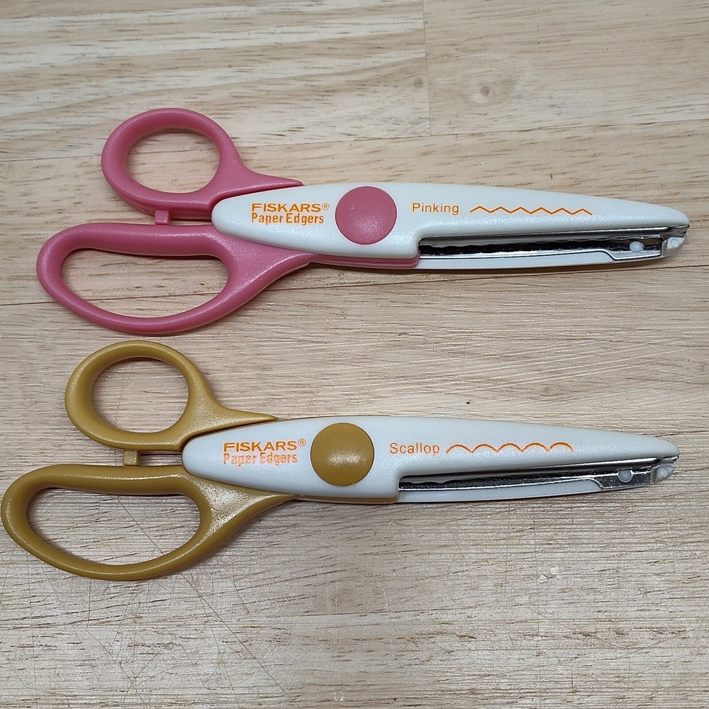 Fiskars Pinking /Scallop Paper Edgers